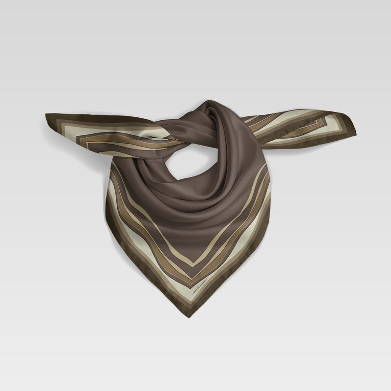 Wavy Border, Brown/Camel