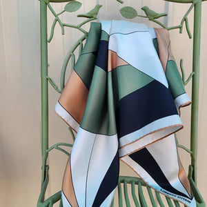 Evana, Tan/Green/Black